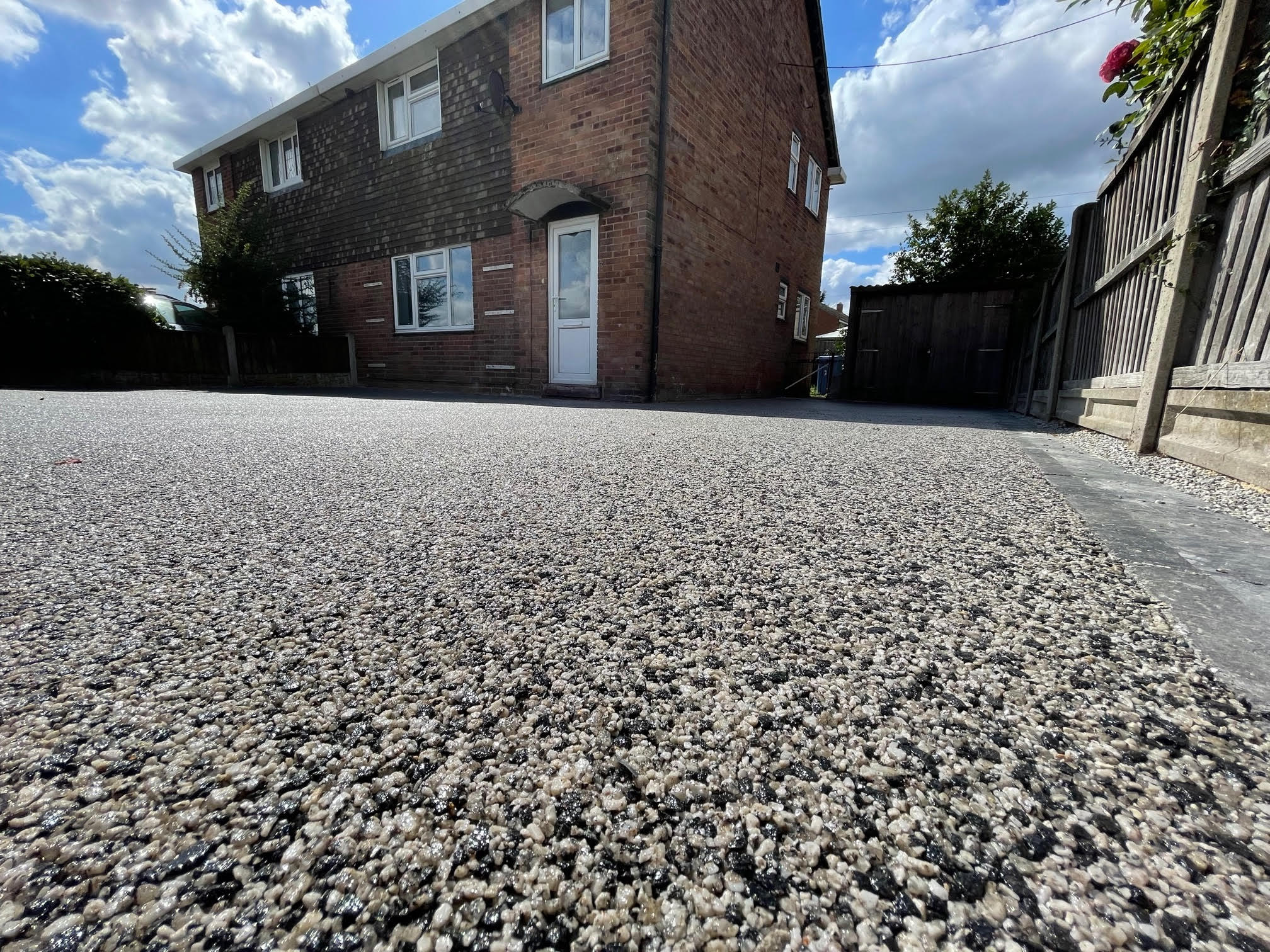 Resin driveway with texture and colours for a unique finish